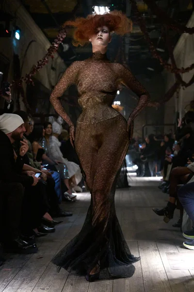 Look 8